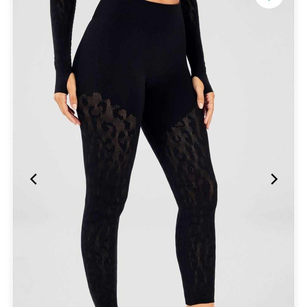 NWT Fabletics mid-rise sculptknit jacquard 7/8